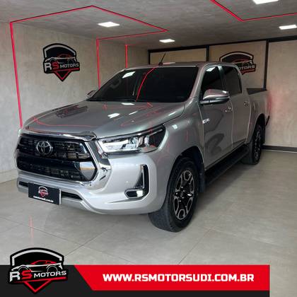 TOYOTA HILUX 2.8 D-4D TURBO DIESEL CD SRX 4X4 AUTOMÁTICO